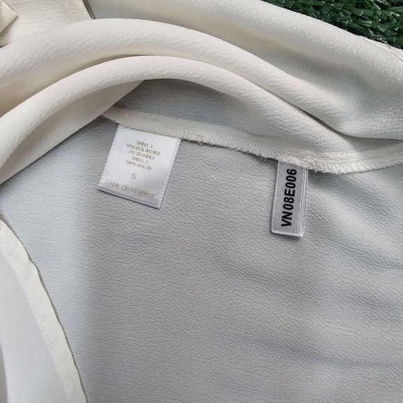 Eva Mendes New York Blouse Size S Womens White Satin Look Floral Lace Sheer - Picture 4 of 8